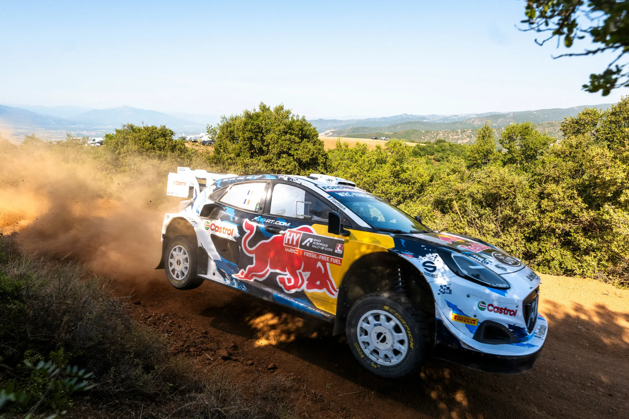 Berita WRC: Adrien Fourmaux Pimpin Rally Sardinia 2025 Usai Penampilan Gemilang di Jumat Pagi